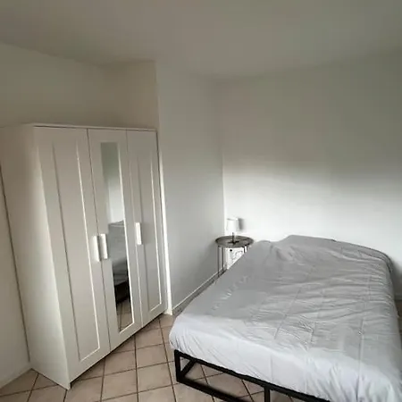 4 Et Parking Apartment